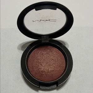 MAC Cosmetics Shimmering Brown
